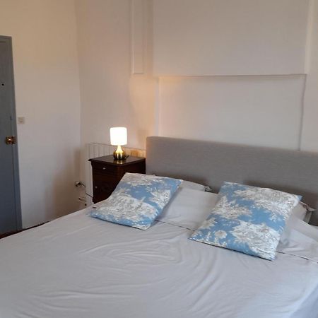 Bed and Breakfast La Tour De Pezene Anduze Zimmer foto