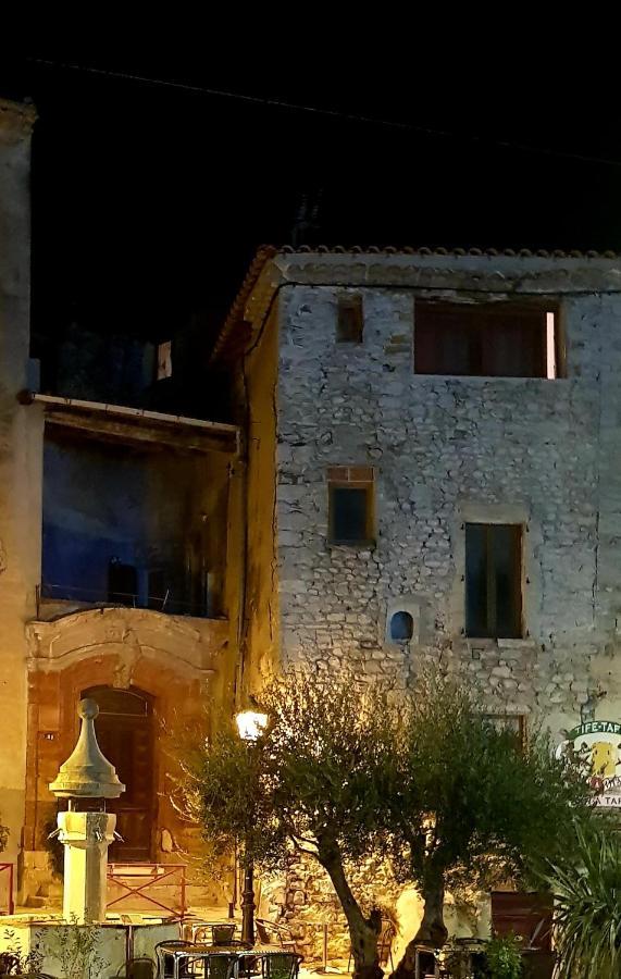 Bed and Breakfast La Tour De Pezene Anduze Exterior foto