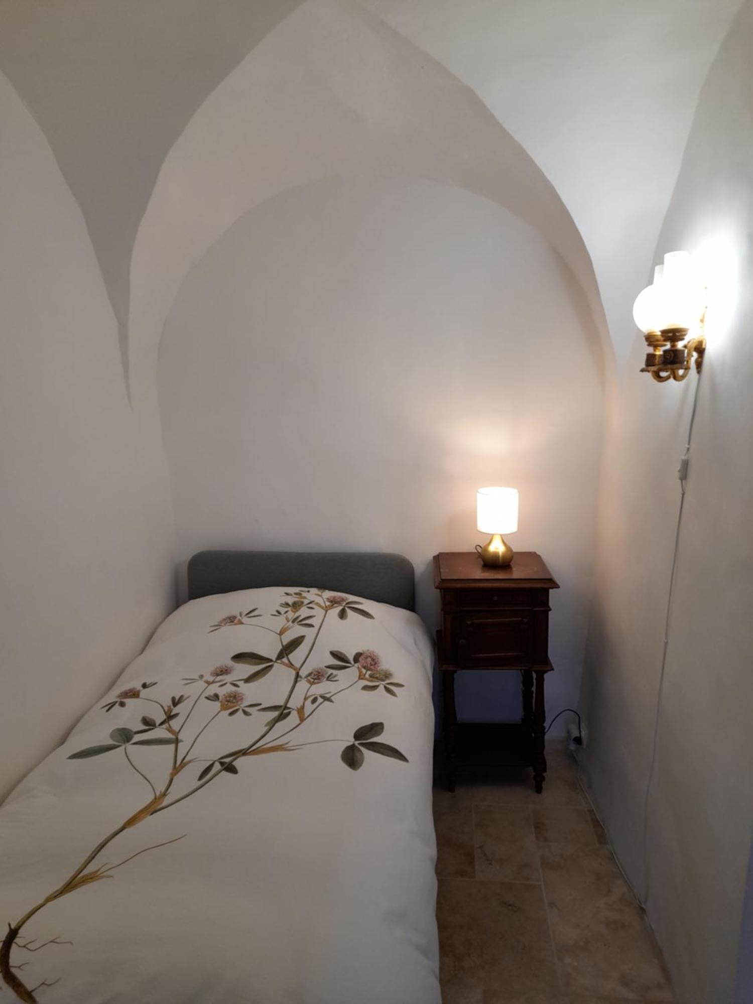 Bed and Breakfast La Tour De Pezene Anduze Exterior foto